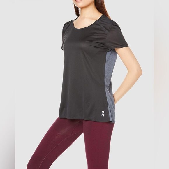 On running cloud performing black and grey shirt size M - Picture 7 of 14